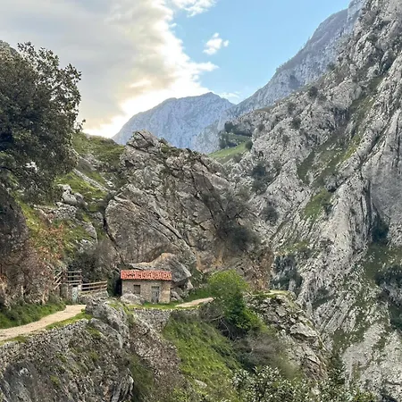 Casa Con Encanto En Picos De Europa, Ideal Familias Y Pareja *
